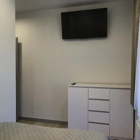 Przy Termach Z Ogrodem Apartmán