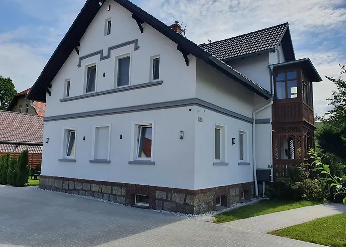 Przy Termach Z Ogrodem Apartment Jelenia Gora